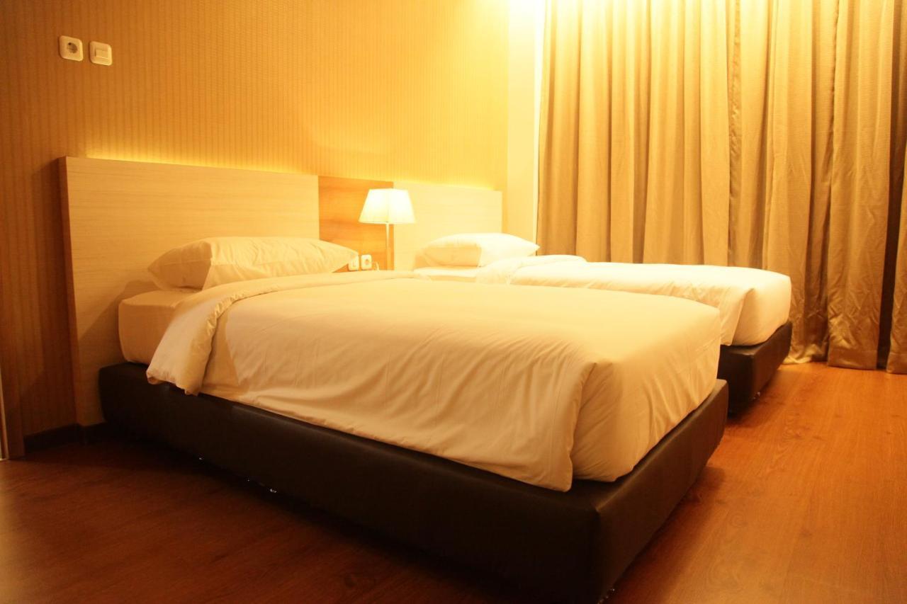 Winstar Hotel Пеканбару Экстерьер фото