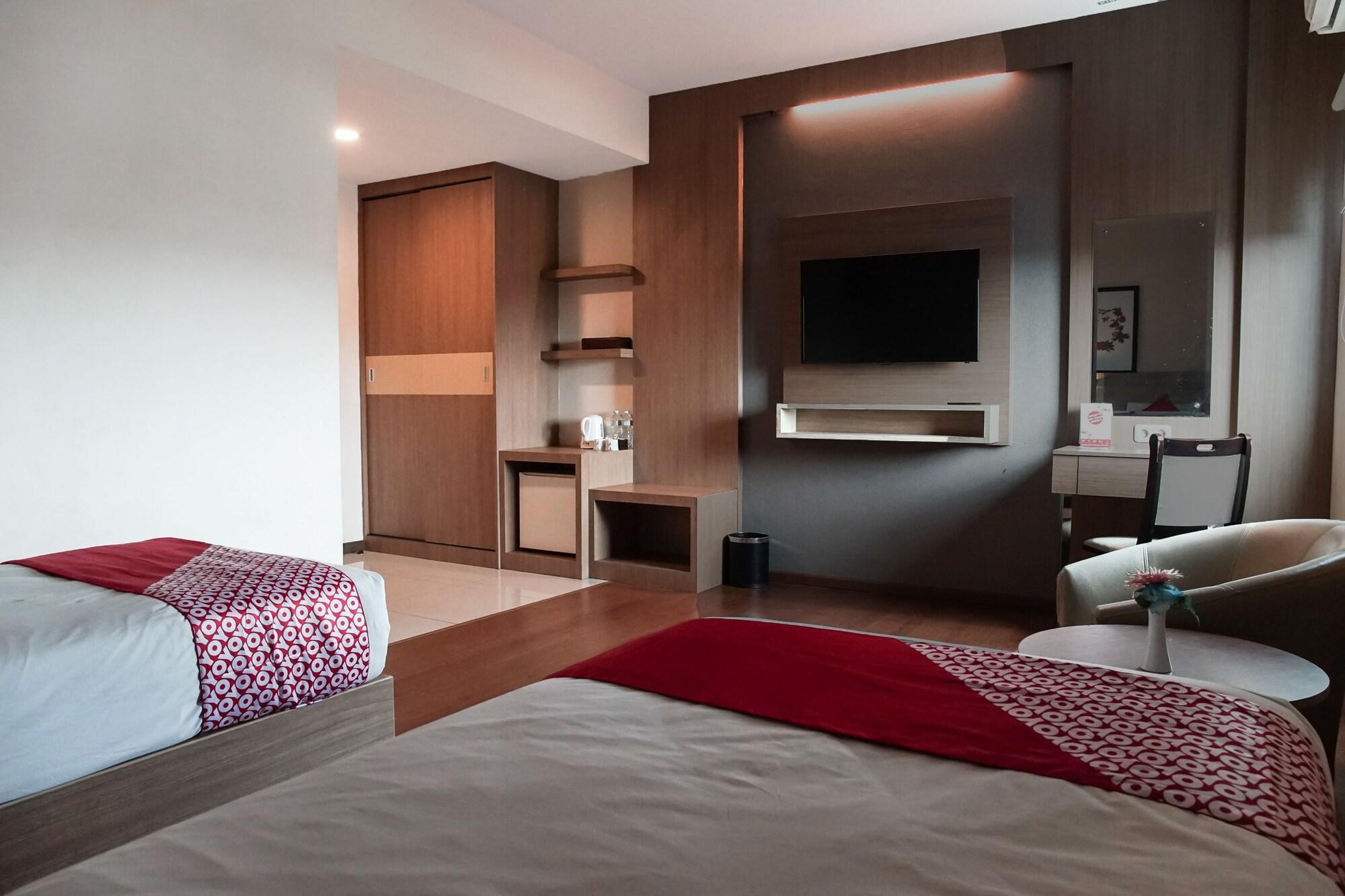 Winstar Hotel Пеканбару Экстерьер фото