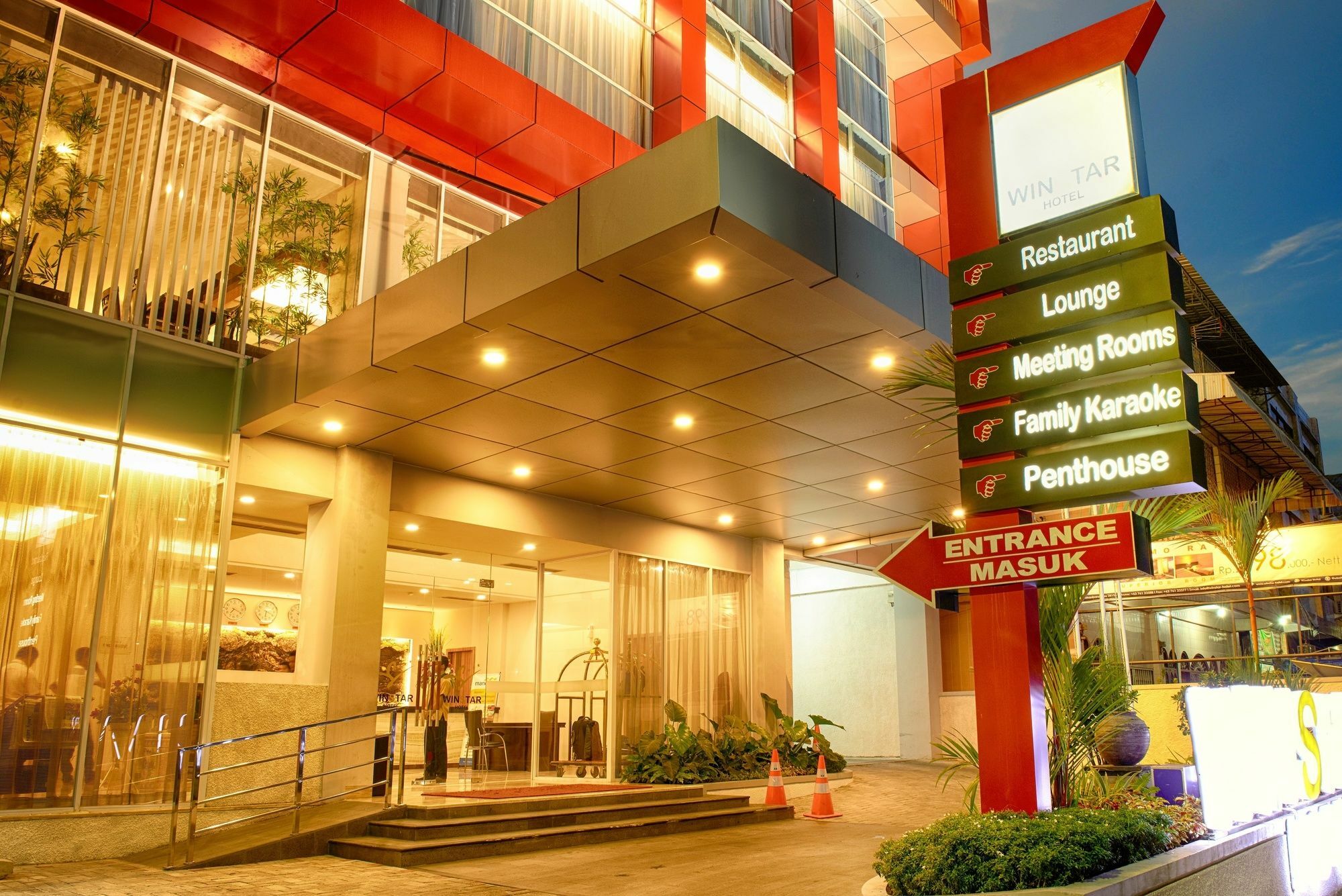 Winstar Hotel Пеканбару Экстерьер фото